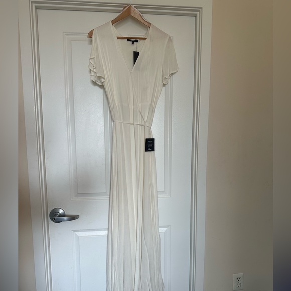 Heart of Marigold Off-White Wrap Maxi Dress - Picture 6 of 10
